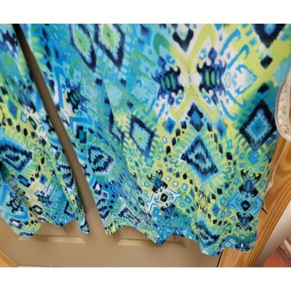 NWT New Directions Pant Suit, Large in Blue/Green Tribal Print - Picture 10 of 10